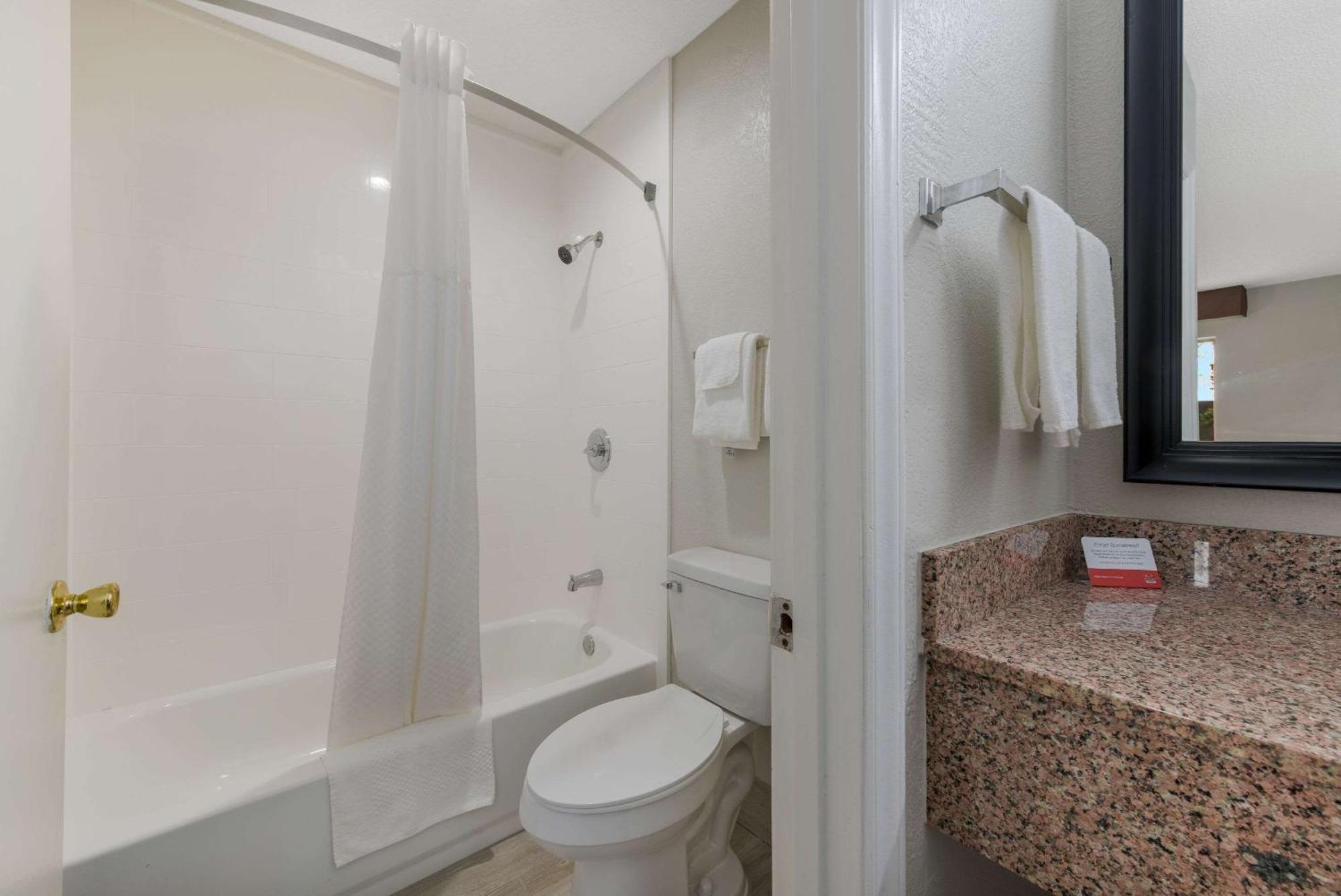 Econo Lodge Cheraw Market Street Zewnętrze zdjęcie